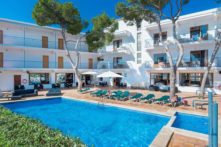 Hotel Santanyi Port Mallorca Pool